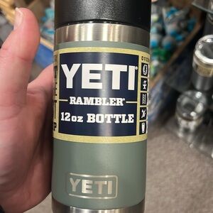Yeti camp green 12oz hotshot